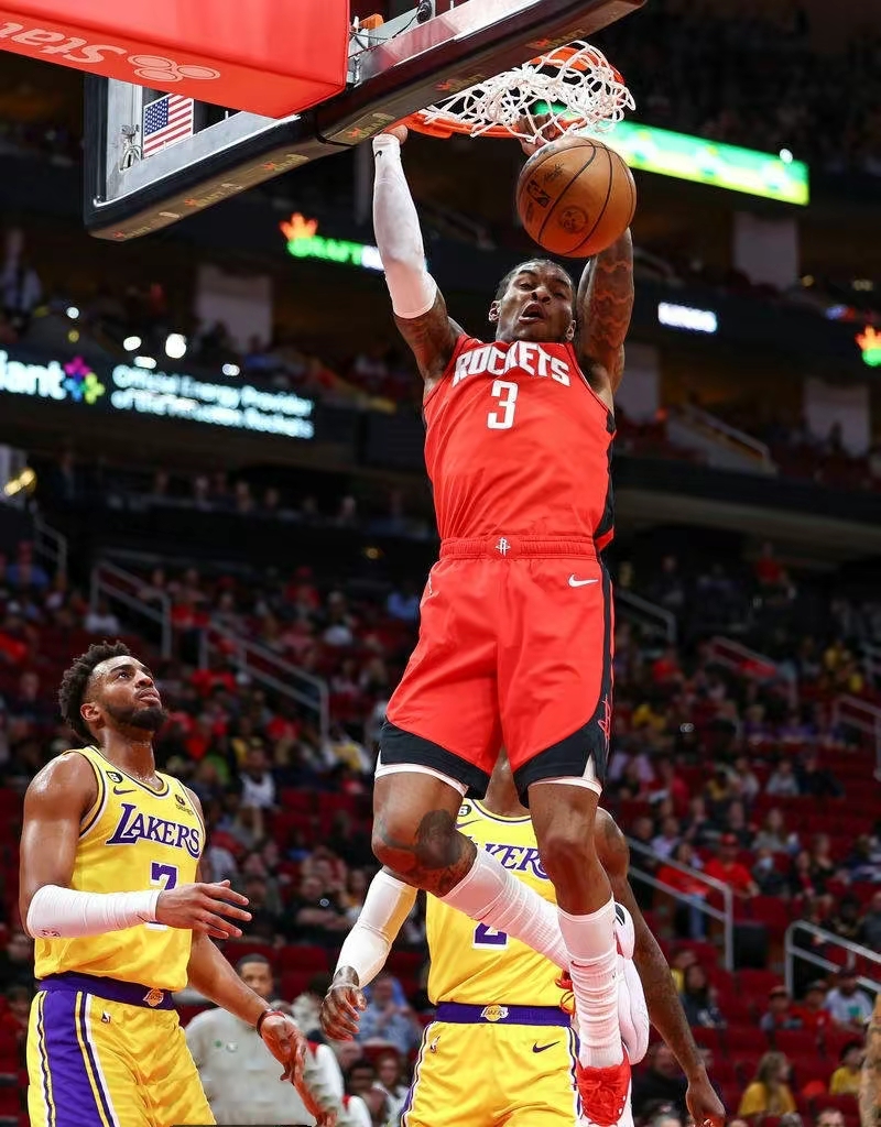 赛前NBA季后赛焦点战，武汉三镇队长鼓劲，更衣室稳定，医务组通报恢复的简单介绍