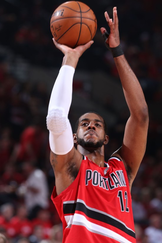 关于冲刺阶段里尔调整名单以备NBA总决赛；手感冰凉环节打磨；更衣室稳定；赛程密集仍需轮换的信息-J9游戏 APP下载